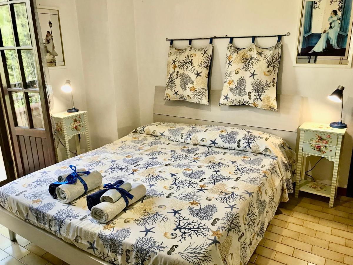 Villa Ro Porto Columbu - Perd'E Sali Bagian luar foto
