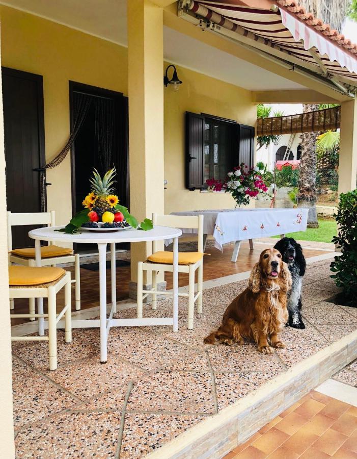 Villa Ro Porto Columbu - Perd'E Sali Bagian luar foto