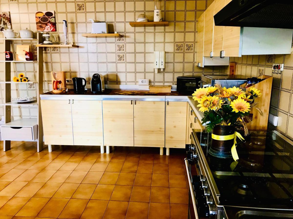 Villa Ro Porto Columbu - Perd'E Sali Bagian luar foto