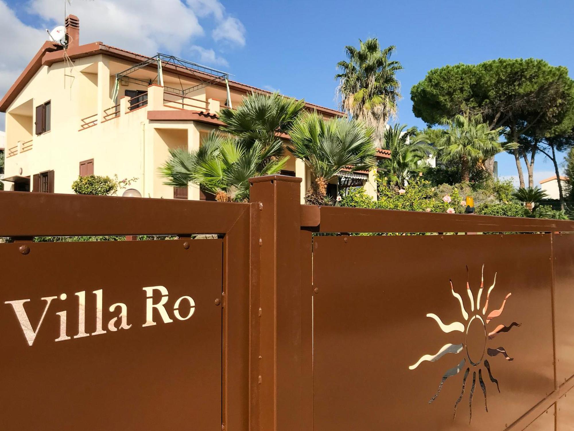 Villa Ro Porto Columbu - Perd'E Sali Bagian luar foto
