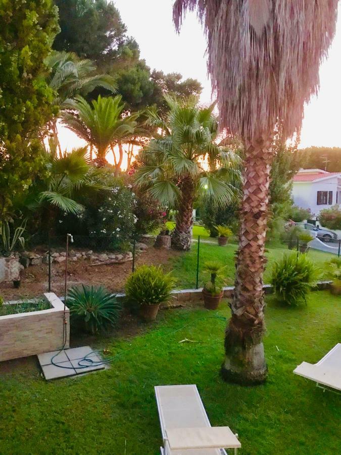 Villa Ro Porto Columbu - Perd'E Sali Bagian luar foto