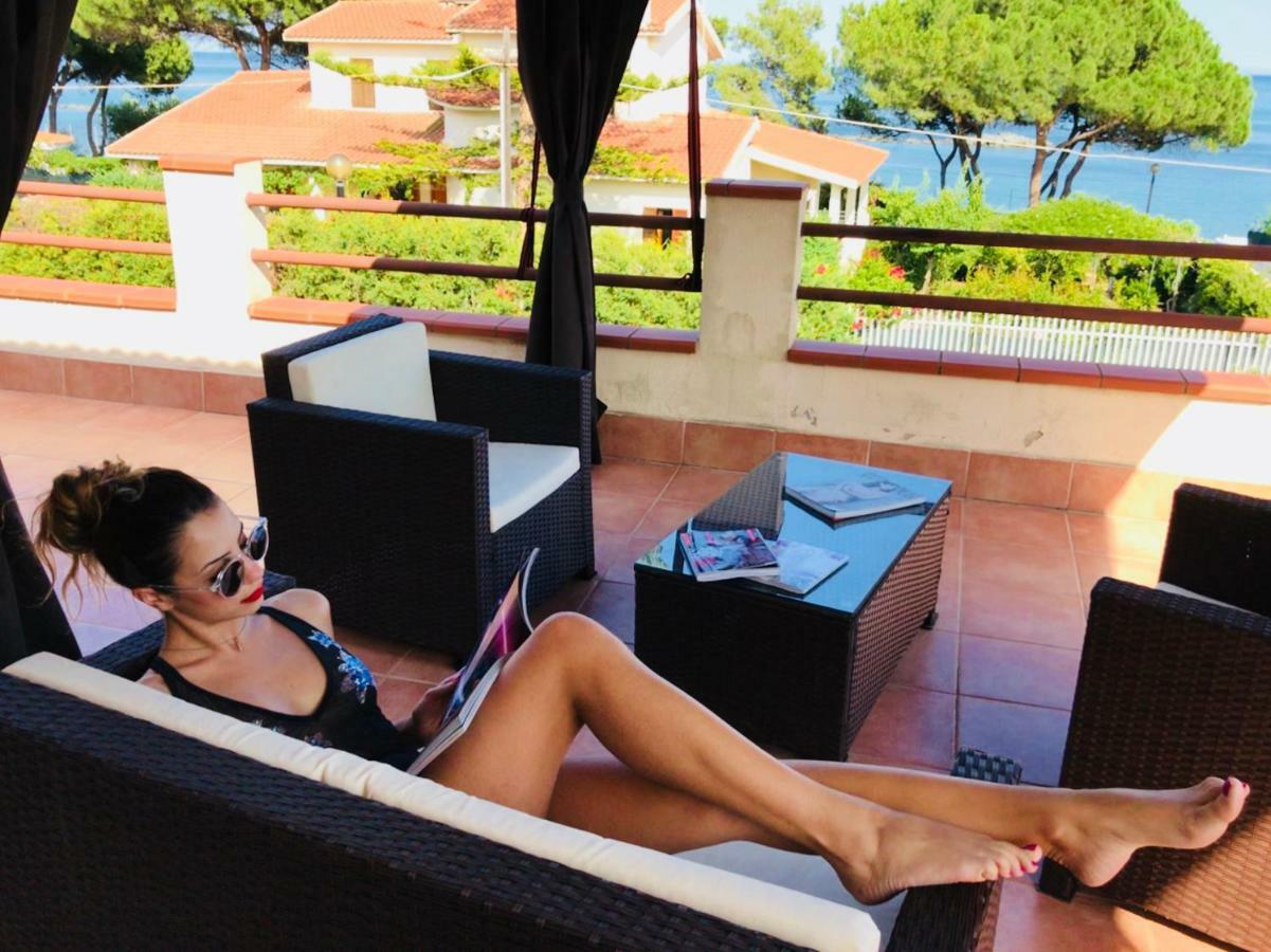 Villa Ro Porto Columbu - Perd'E Sali Bagian luar foto