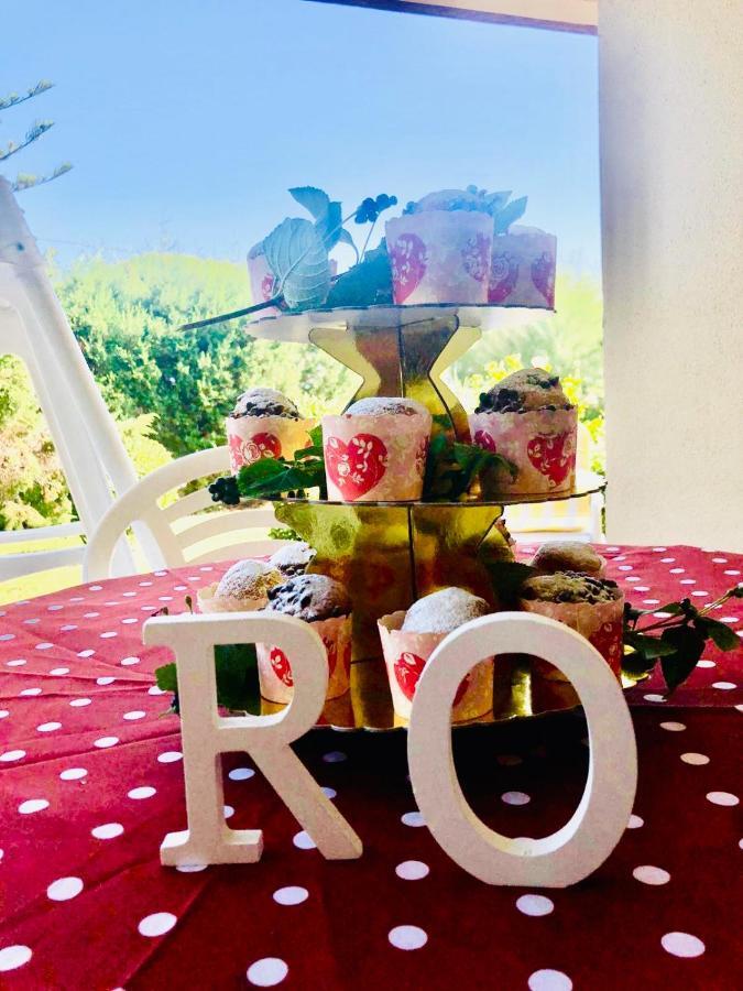 Villa Ro Porto Columbu - Perd'E Sali Bagian luar foto