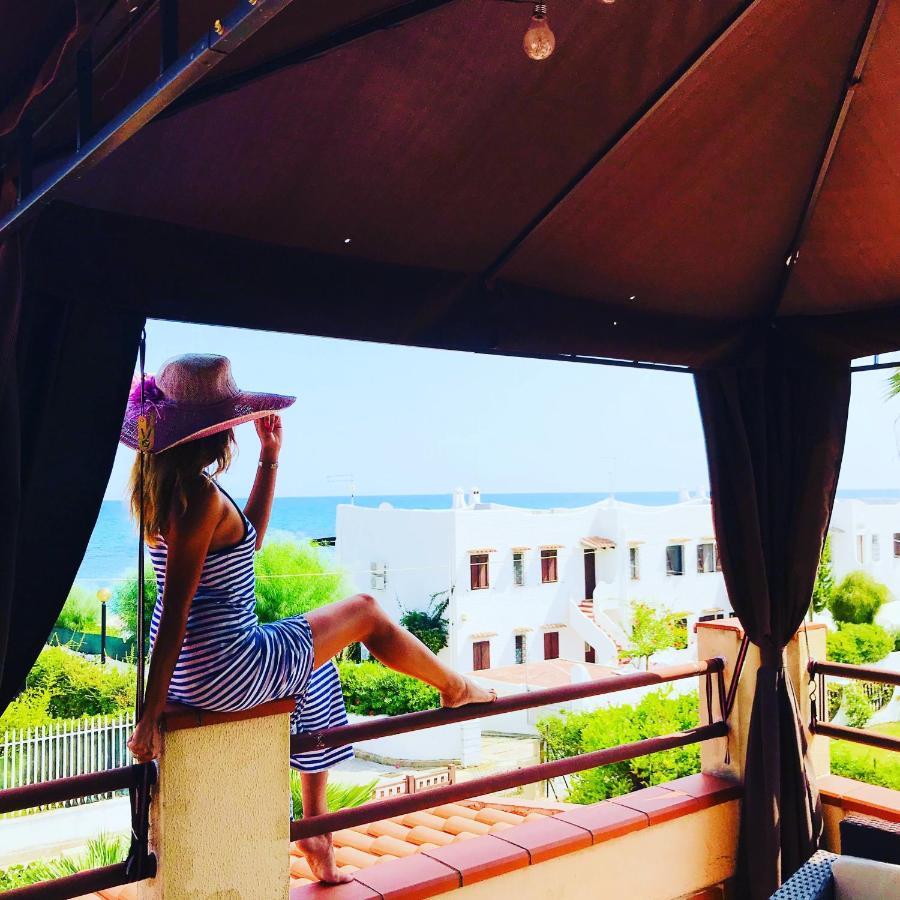 Villa Ro Porto Columbu - Perd'E Sali Bagian luar foto